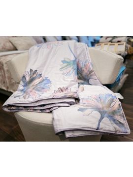 Wonder Glaze Light Comforter